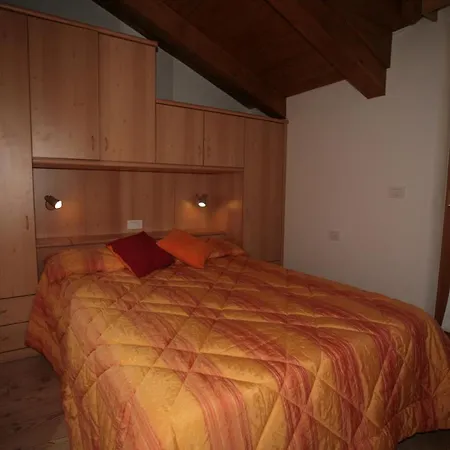 Ai Pini Deluxe דירה *