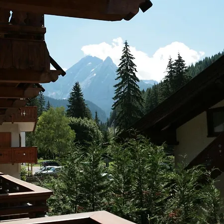 Ai Pini Deluxe Apartment