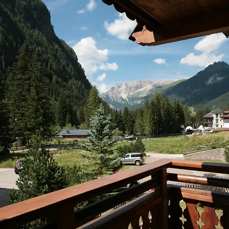 公寓 Ai Pini Deluxe