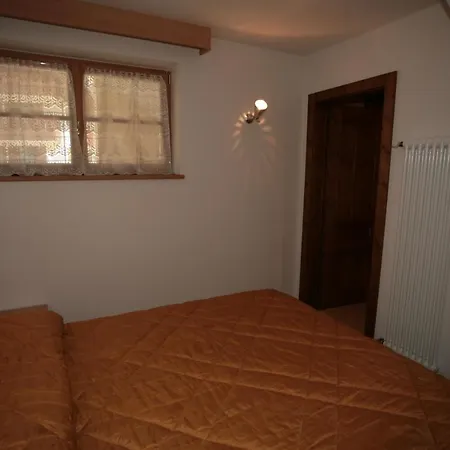 Ai Pini Deluxe דירה *