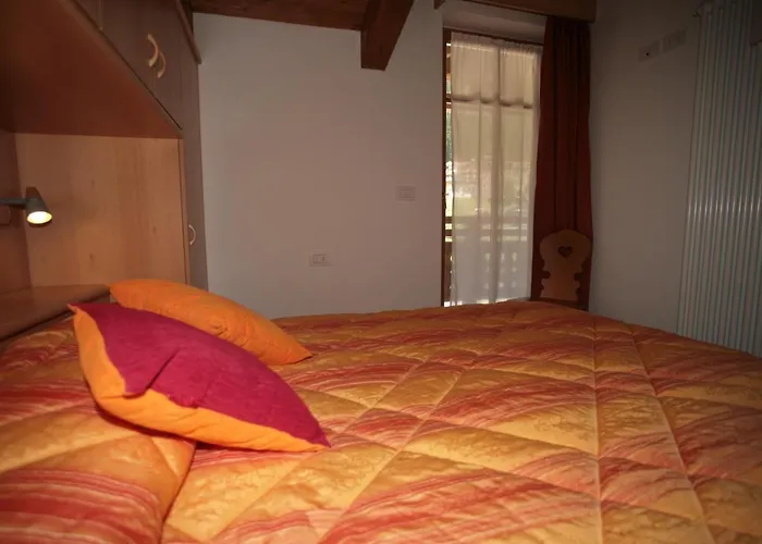 Ai Pini Deluxe Apartment Canazei