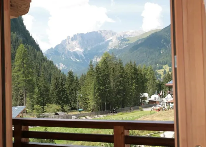 Apartment Ai Pini Deluxe Canazei