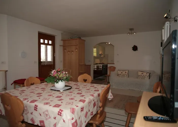 Ai Pini Deluxe Apartment