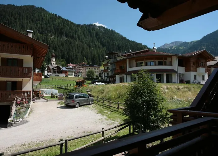 Ai Pini Deluxe דירה